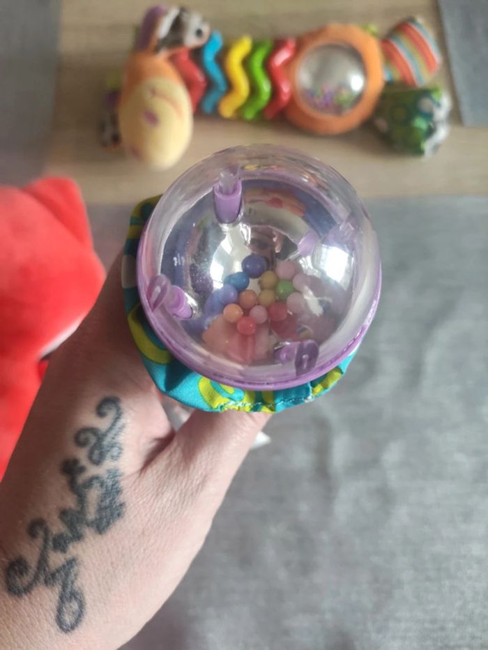 Lot de 3 jouets bébé. Renard et hochets - photo numéro 7