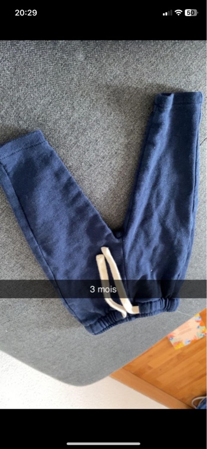 Jogging bleu en 3 mois