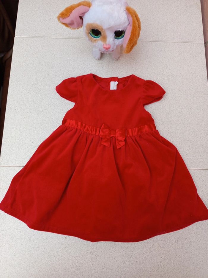 Robe rouge de Noël taille 12/18mois
