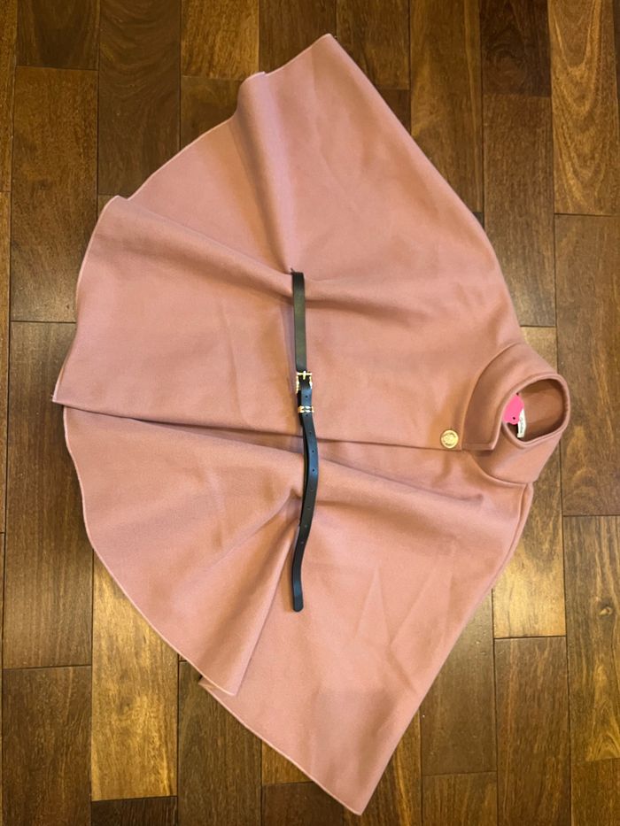 Cape rose pale poudre avce ceinture noire ceinturée neuf avec étiquette cherry&co - photo numéro 4