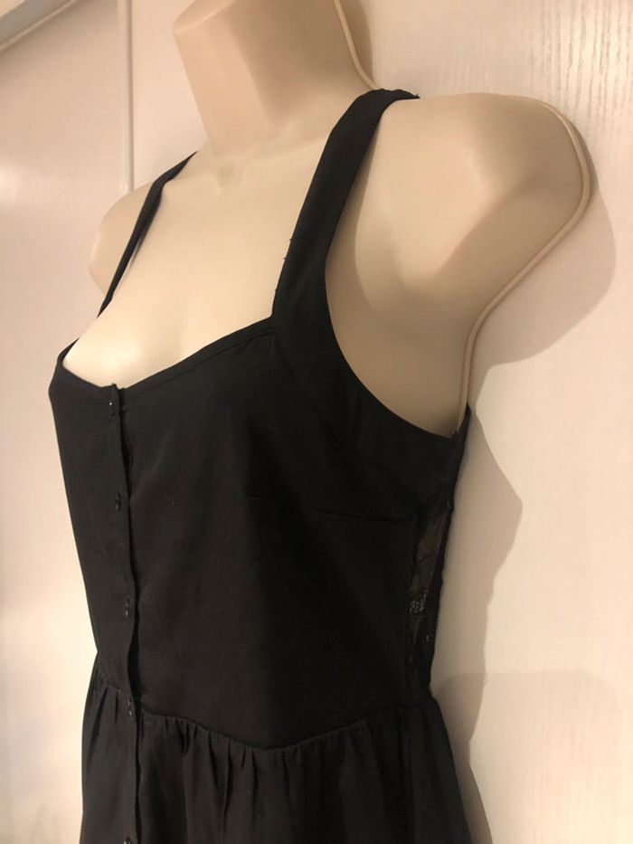 Petite robe noire Jennyfer dos en dentelle  taille 34 - photo numéro 7
