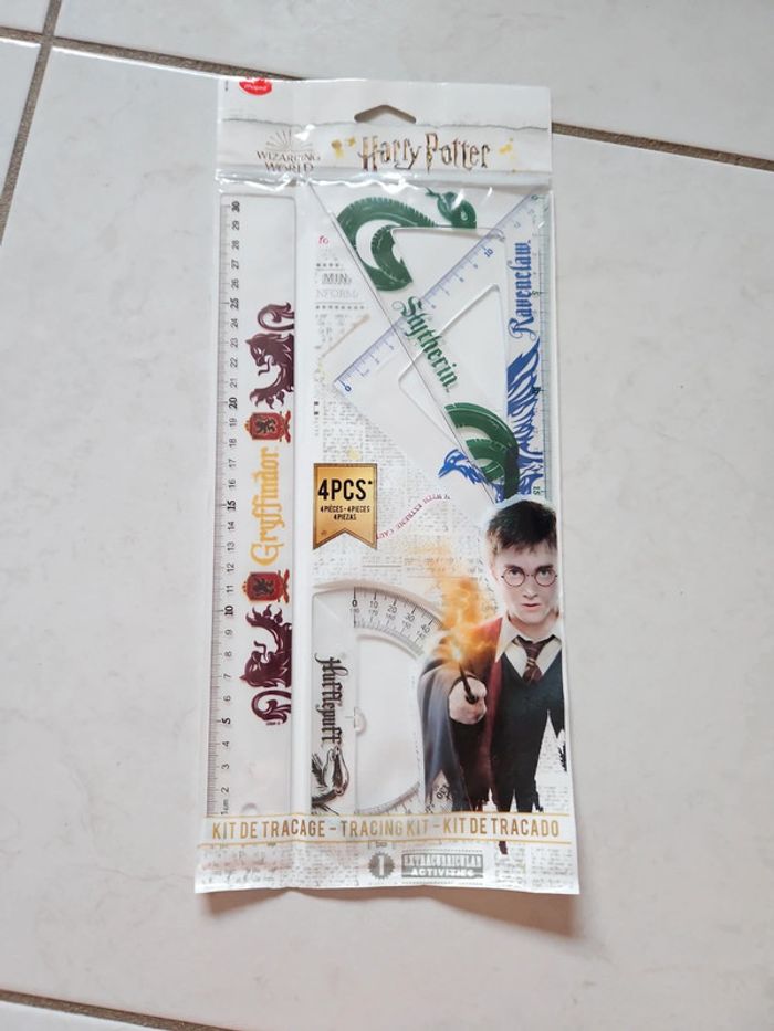 Set scolaire règle/équerre Harry Potter Neuf u18 - photo numéro 2