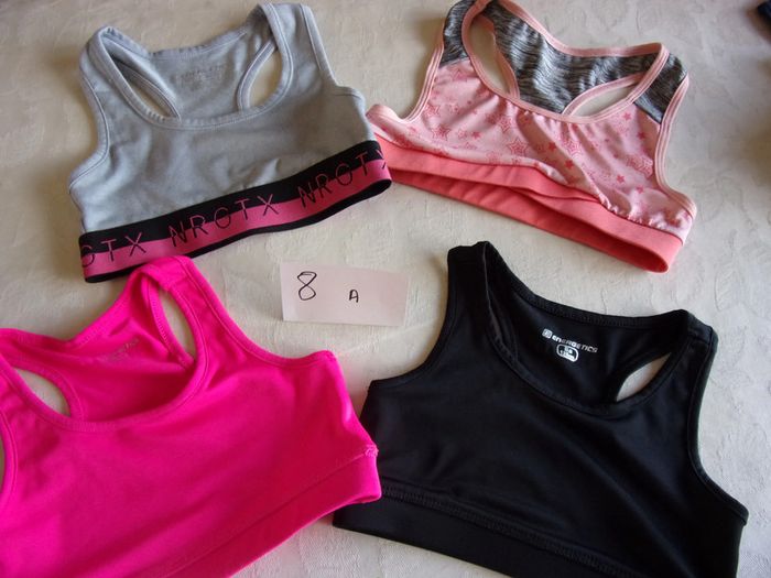 Lot de 4 Brassières 8 ans