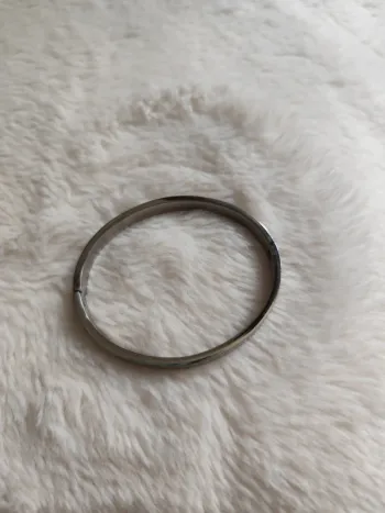 Bracelet jonc avec inscription l'important c'est d'aimer