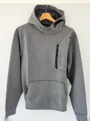 Pull à capuche