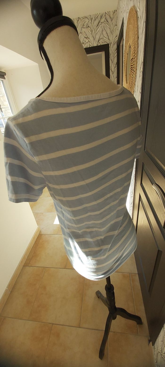 Tee-shirt col V - photo numéro 2