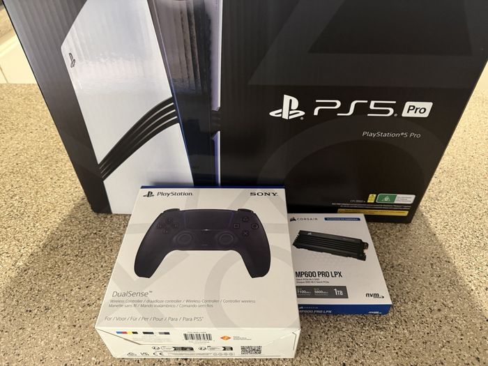 Console Playstation 5 Pro 2 To - En boîte - Tous câbles - 1 manette - photo numéro 3