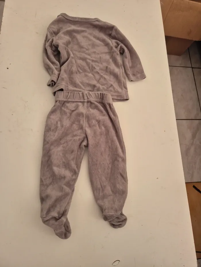 Pyjamas deux pièces 3 mois - photo numéro 3