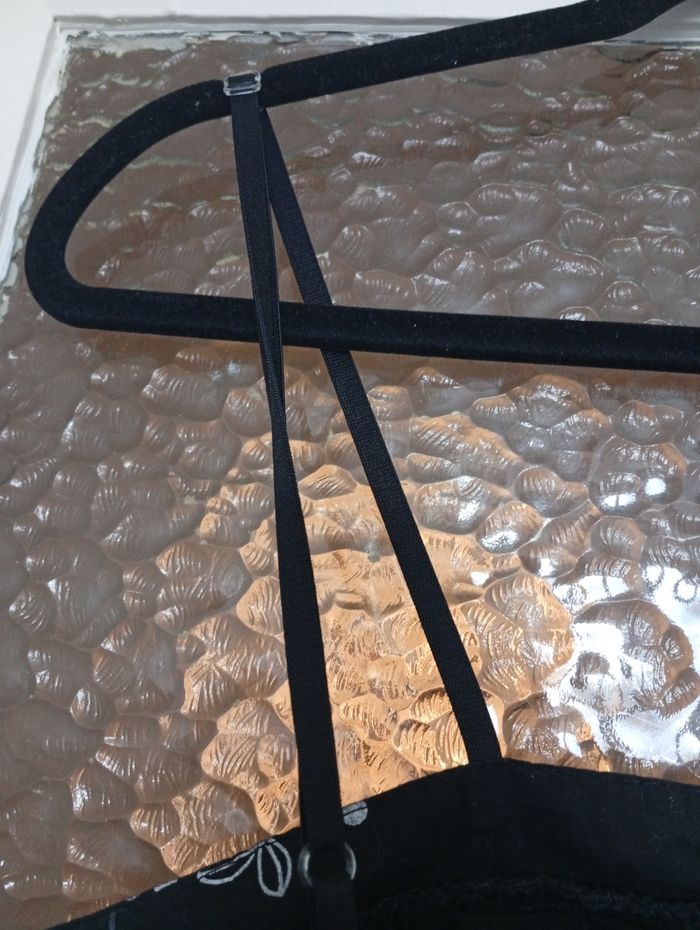 Robe noire florale – Noir & blanc – Taille M – Bretelles réglables - photo numéro 4