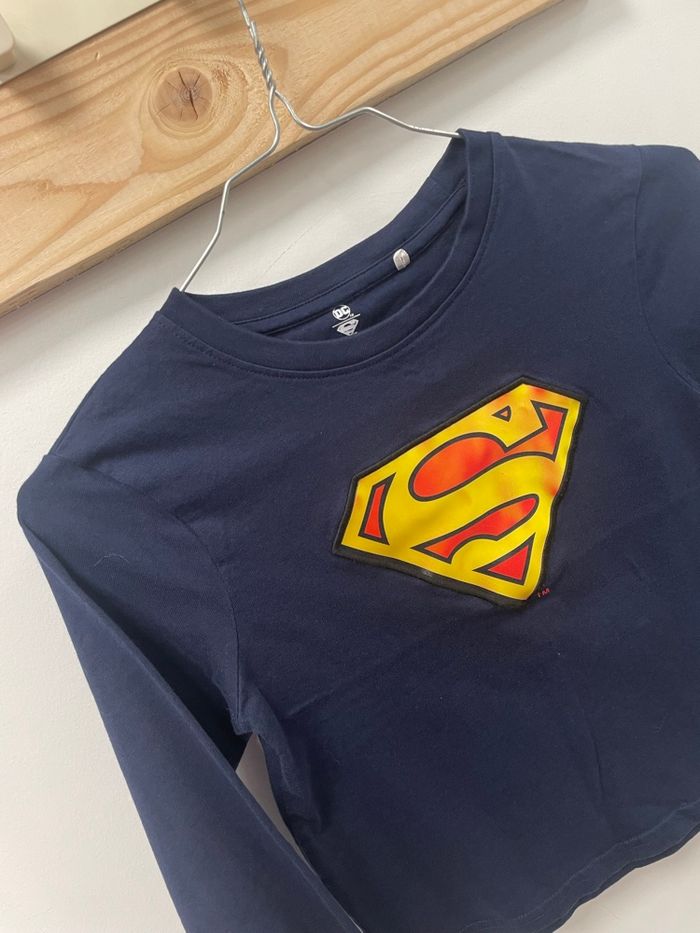 T-shirt Superman DC – Taille 8 ans – Très bon et attends - photo numéro 4