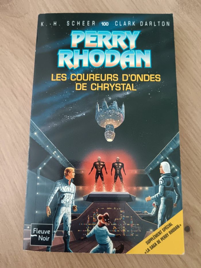 K.-H. Scheer / C. Darlton 🍀 Perry Rhodan Les coureurs d'ondes de chrystal - photo numéro 1