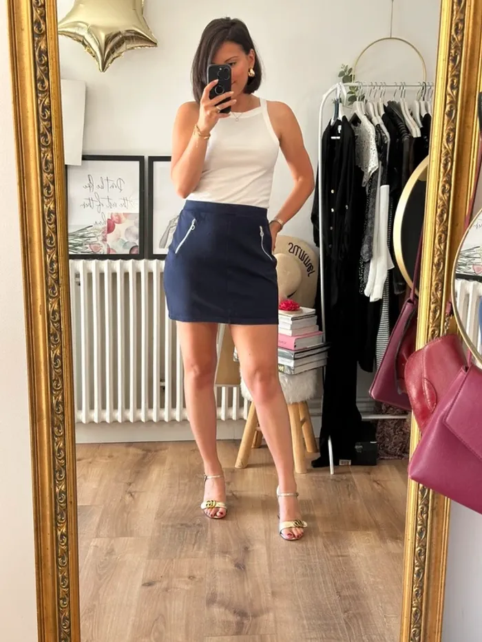 Mini jupe Lacoste bleu marine taille 38 - photo numéro 2