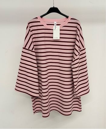 T-shirt rayé oversize – manches larges tendance