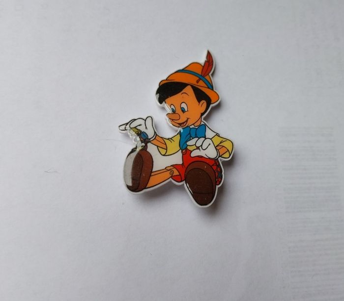 Pins pinocchio