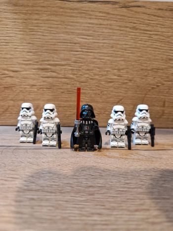 Figurines type lego Sith Dark Vador + 4 stormtroopers star wars