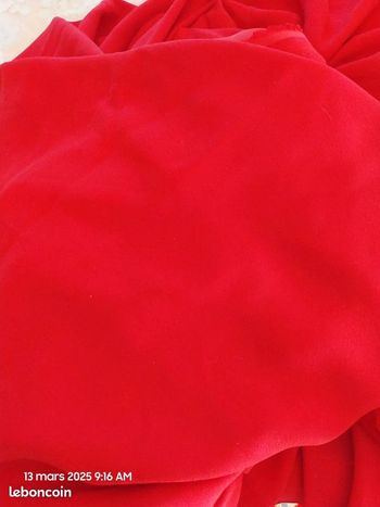 Coupon de 350 x 150 cm - Tissu crêpe de polyester rouge non extensible – couleur rouge – Tissus Myrt