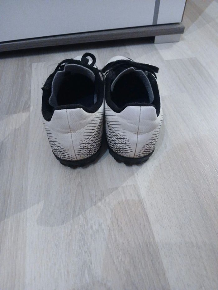 chaussure foot salle - photo numéro 3