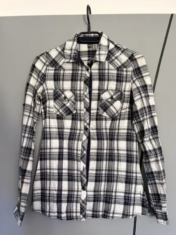 Chemise à carreaux