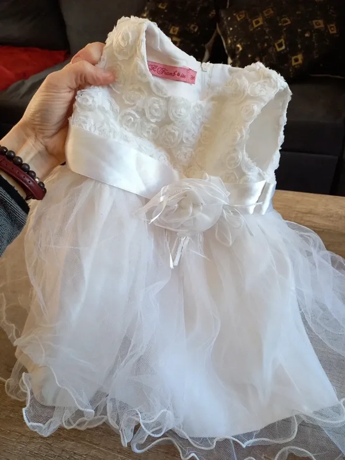 Robe blanche cérémonie 3 Mois - photo numéro 4
