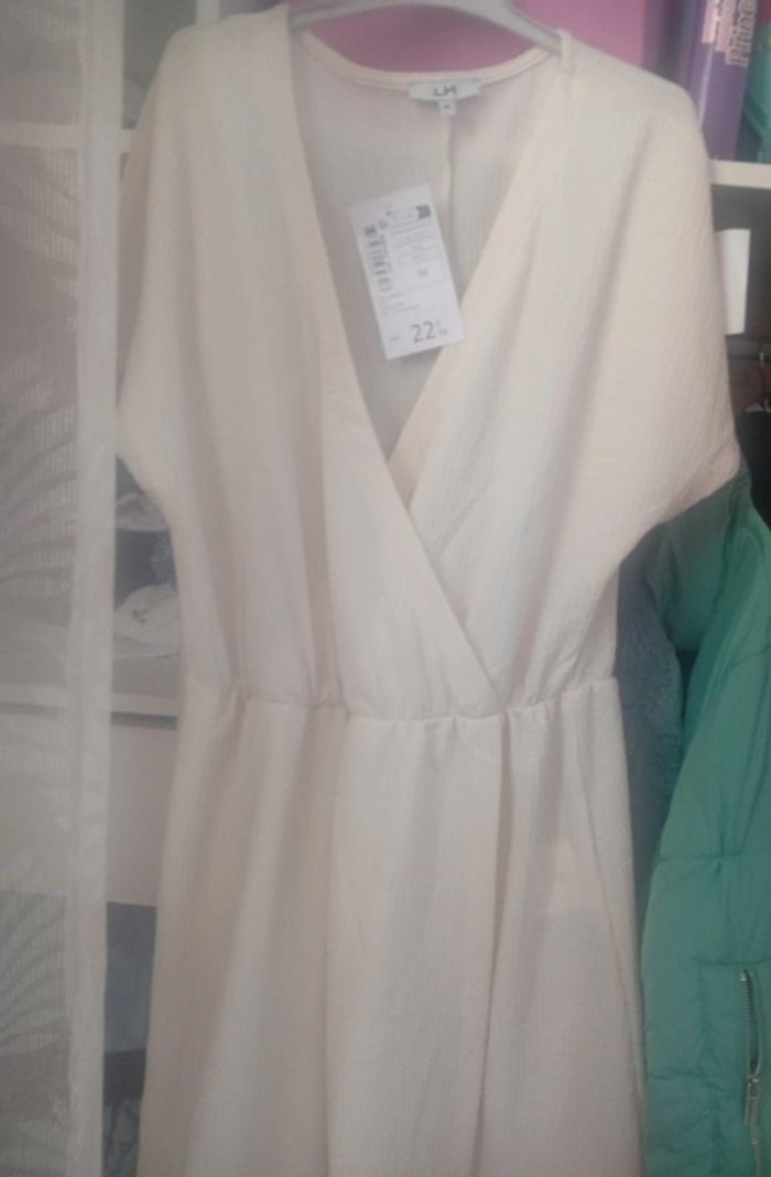 Robe crème neuve taille M - photo numéro 2