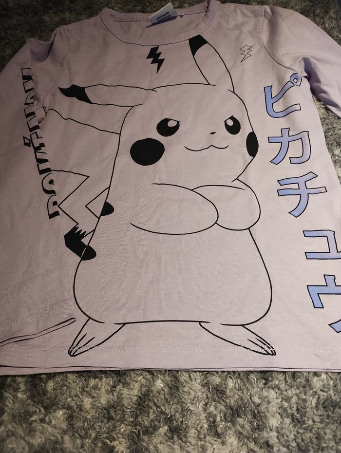 Tee shirt manches longues Pokémon