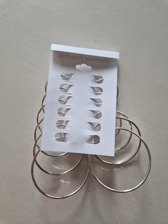 Boucles d'oreilles Créoles. - photo numéro 4