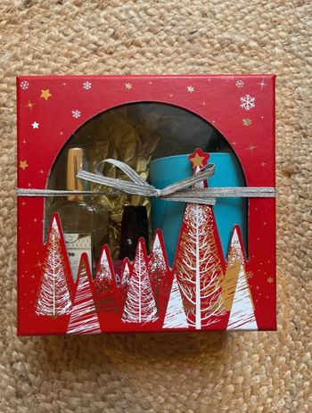 Coffret cadeaux bougie, vernis et parfum