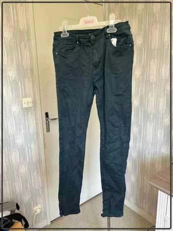 Jeans taille 42 marque Nina carter très bon état