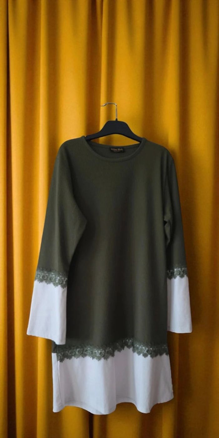 Tunique chic kaki et blanche - taille 40
