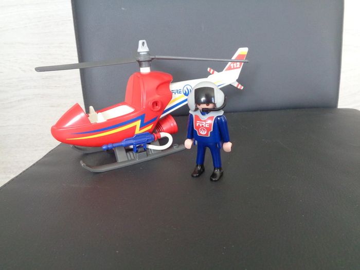 Hélicoptère de pompier playmobil 4824