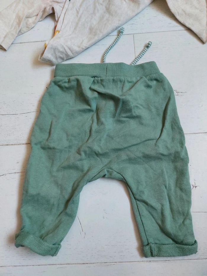 Ensemble Tape à l'œil Taille 9 mois - photo numéro 4