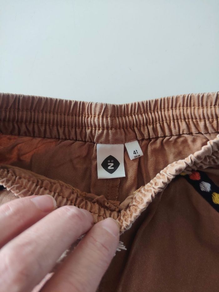Pantalon d'été en coton fille 4 ans tbe - photo numéro 5