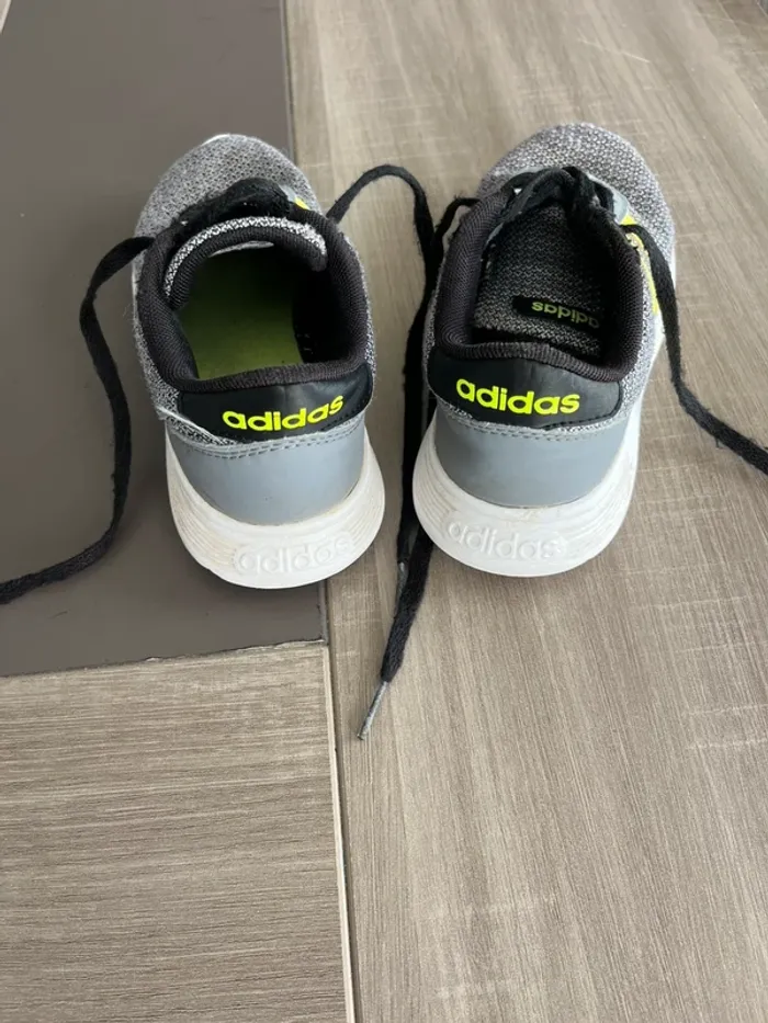 Basket adidas 32 garçon - photo numéro 3