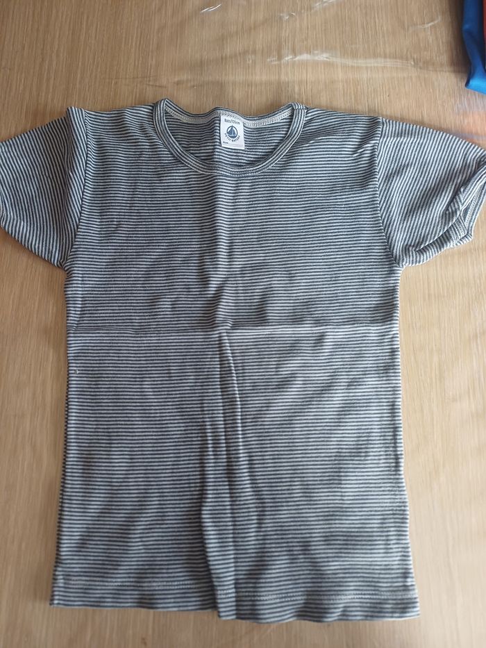 Lot t-shirts - photo numéro 3