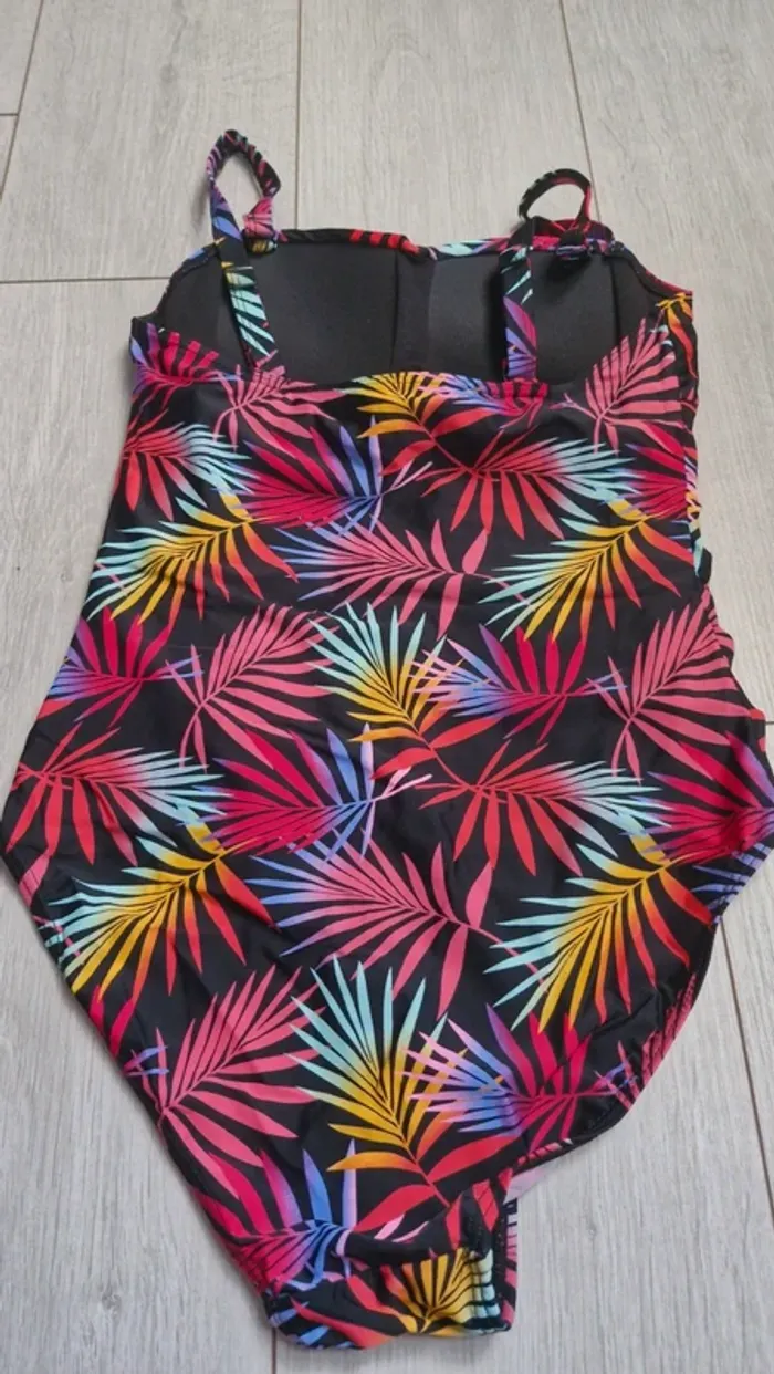 Maillot de bain neuf taille M - photo numéro 2