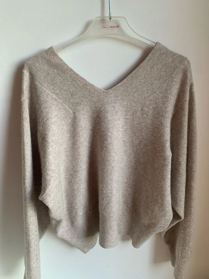 Très joli pull beige chaud - photo numéro 4