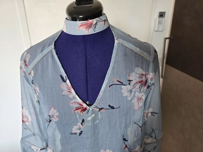 Blouse bleue - photo numéro 2