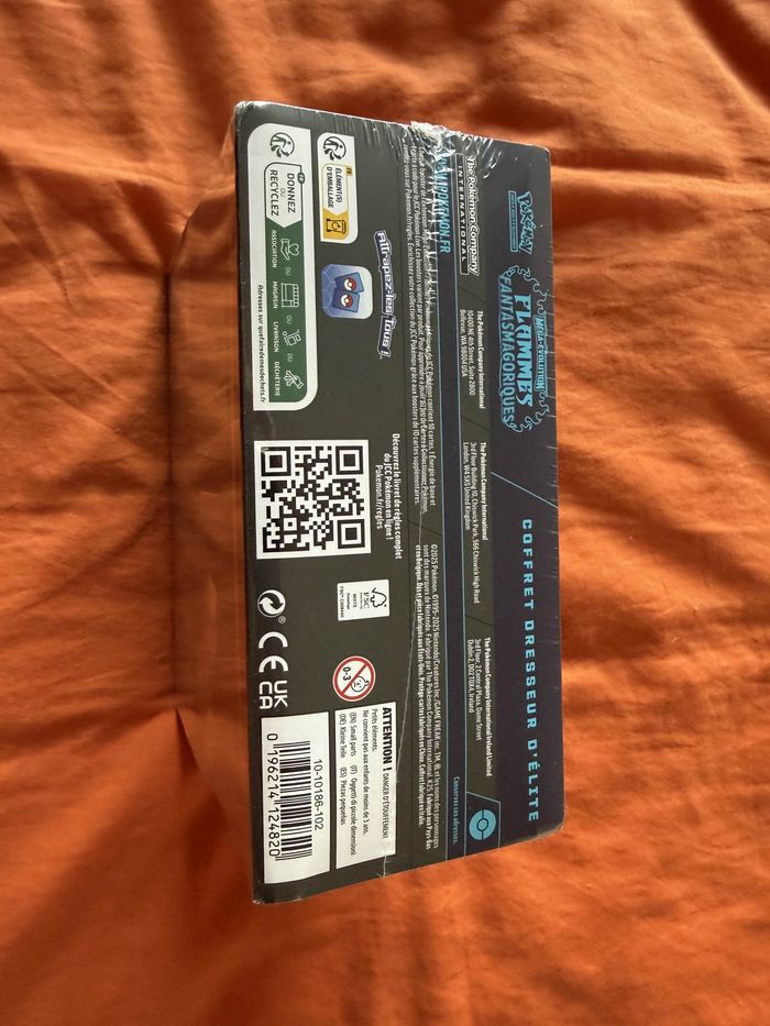 Vend [Neuf/scellé] Pokémon - ETB flammes fantasmagoriques ME02 - photo numéro 6