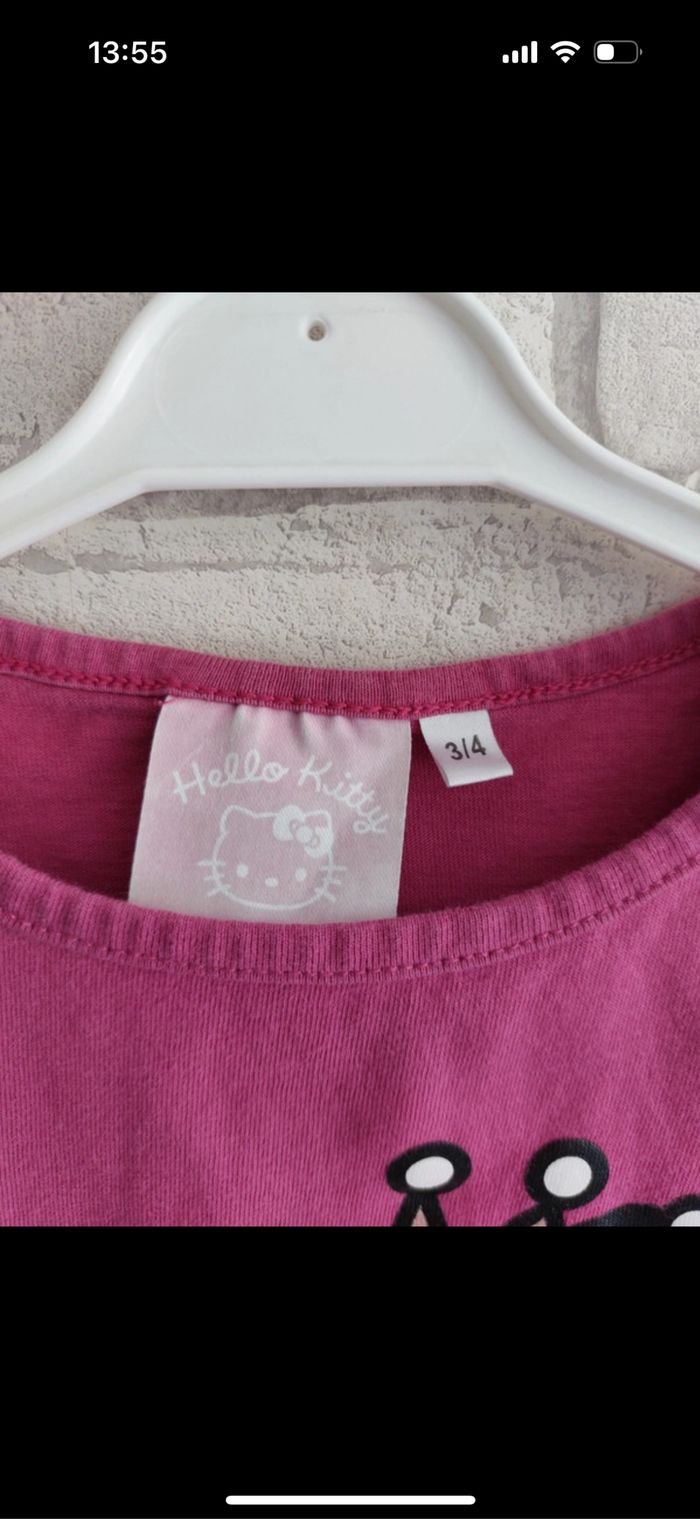 Tee-shirt Hello Kitty taille 3 / 4 ans - photo numéro 2