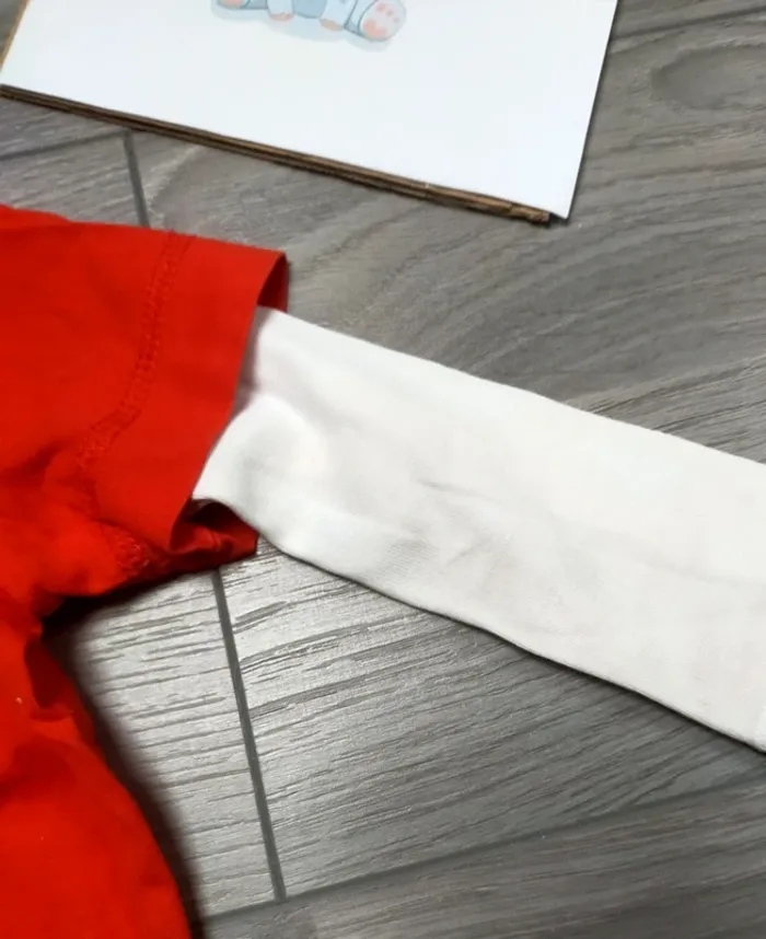 T-shirt manches longues Latest edition rouge bébé garçon 9-12 mois H&M - photo numéro 4