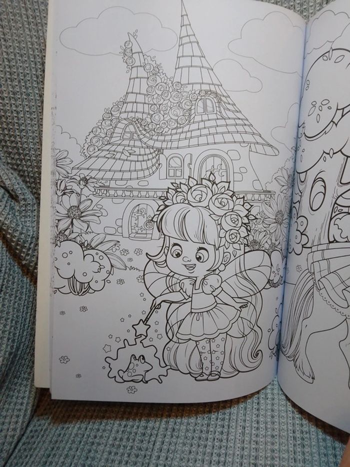 Coloriage 72 pages "Princesse" (1) - photo numéro 8