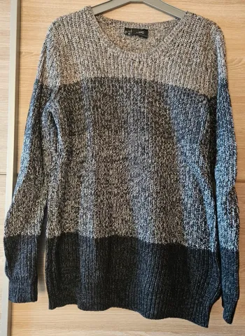Pull femme gris et noir Taille 42/44