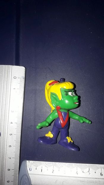 Astro sniks  figurine