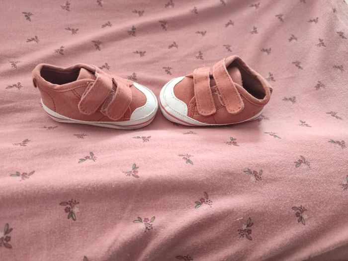 Chaussures 1/6 mois - photo numéro 2