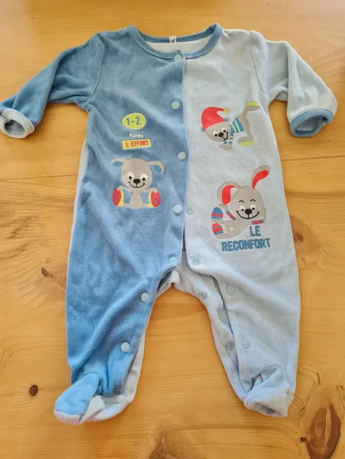 Lot de 2 même Pyjamas 3 mois - photo numéro 3