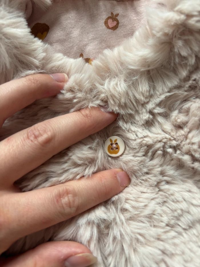 Gilet sans manche 3 mois - photo numéro 2