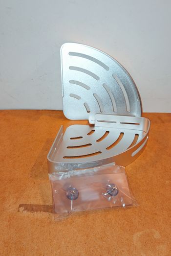 Etagère de salle de bain métal