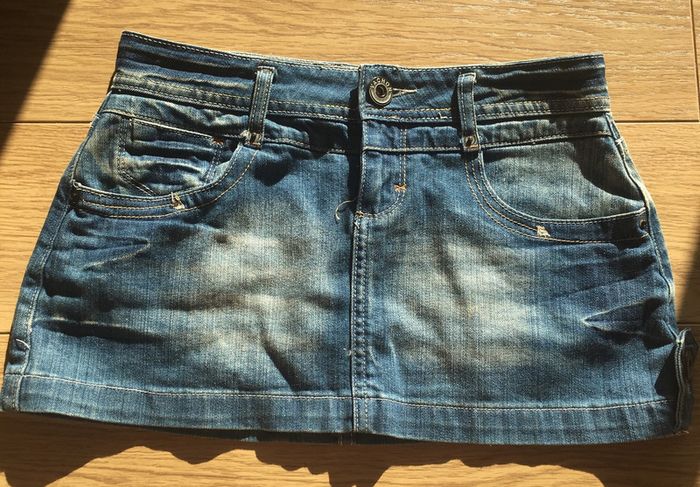 Jupe en jean taille M marque Vachon saint Tropez