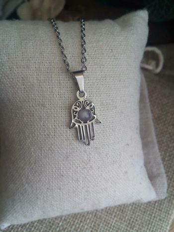 Collier main avec pierre d'améthyste 💜