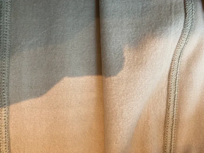 8 ans - Sweat kaki clair tout doux - photo numéro 5